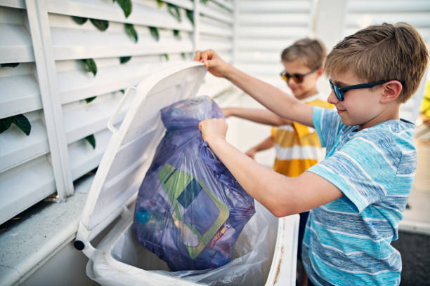 Best Trash Removal Near Me  in Lindenhurst, NY