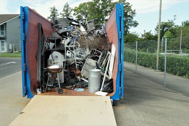 Best Commercial Junk Removal  in Lindenhurst, NY