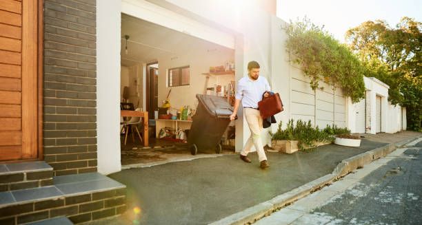 Best Yard Waste Removal  in Lindenhurst, NY